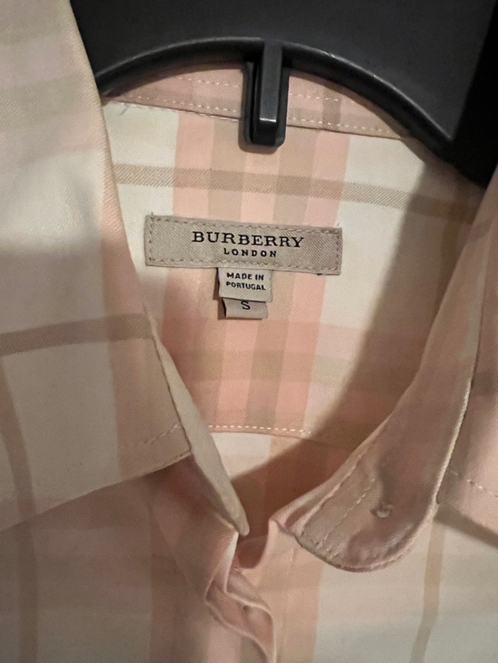 Burberry women’s Short-Sleeve Plaid Button-Down in Cream and Light Brown - Picture 3 of 4
